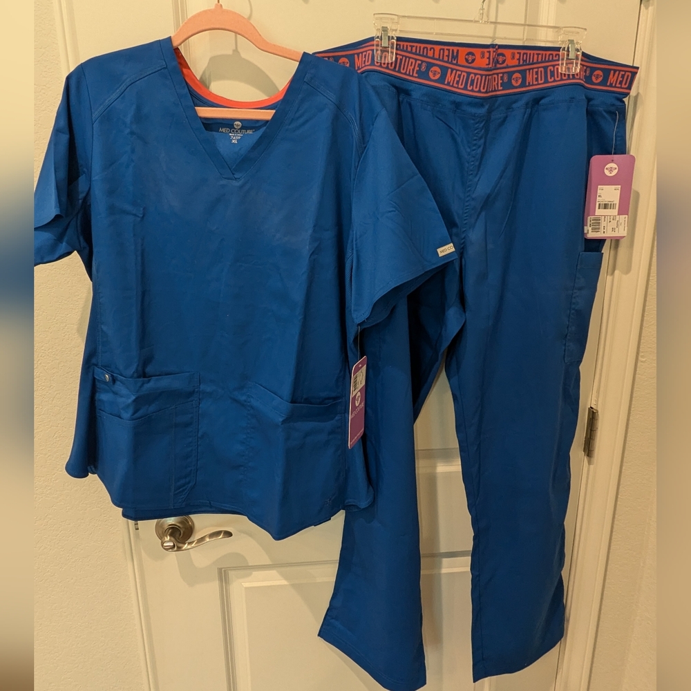 Med Couture Navy Blue Scrubs XL